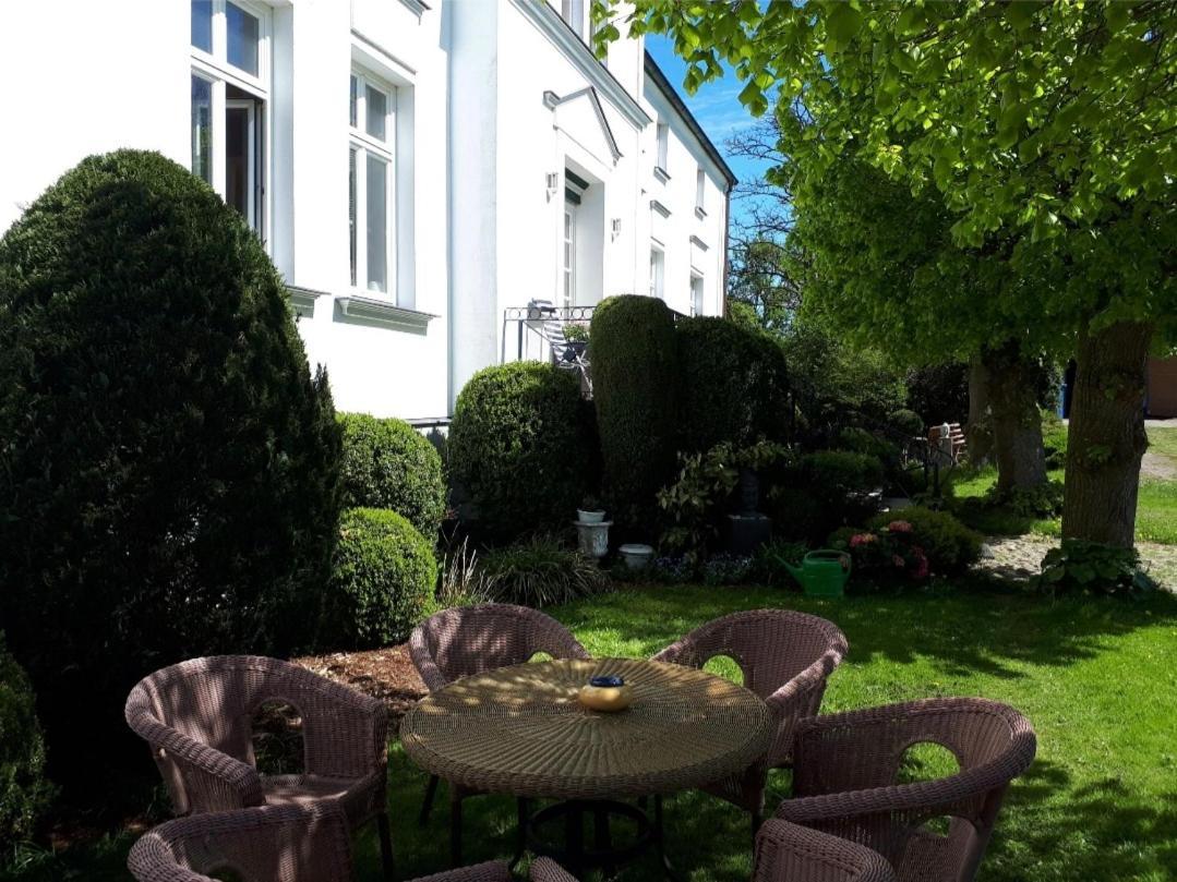 Altes Bauernhaus Im Gruenen Steffenshagen Exterior photo